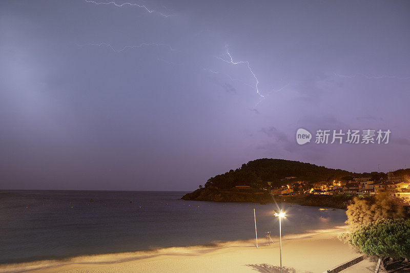 地中海，Costa Brava - Cala Fosca，暴风雨之夜